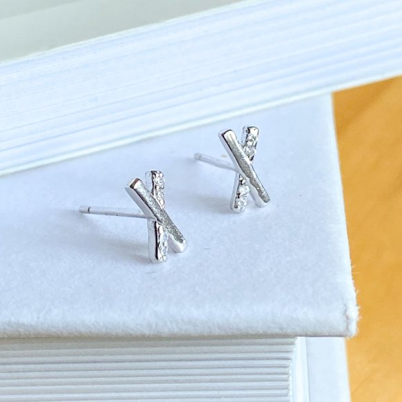SILVER CRISS CROSS STUDS - Picture 3 of 8